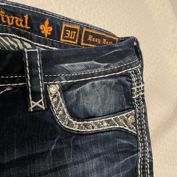 Woman’s Bundle Jeans - Picture 3 of 15